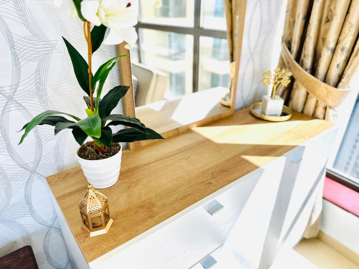 Luxury Casa - Indigo Sea View Apartment Jbr Beach 2Br Ντουμπάι Εξωτερικό φωτογραφία
